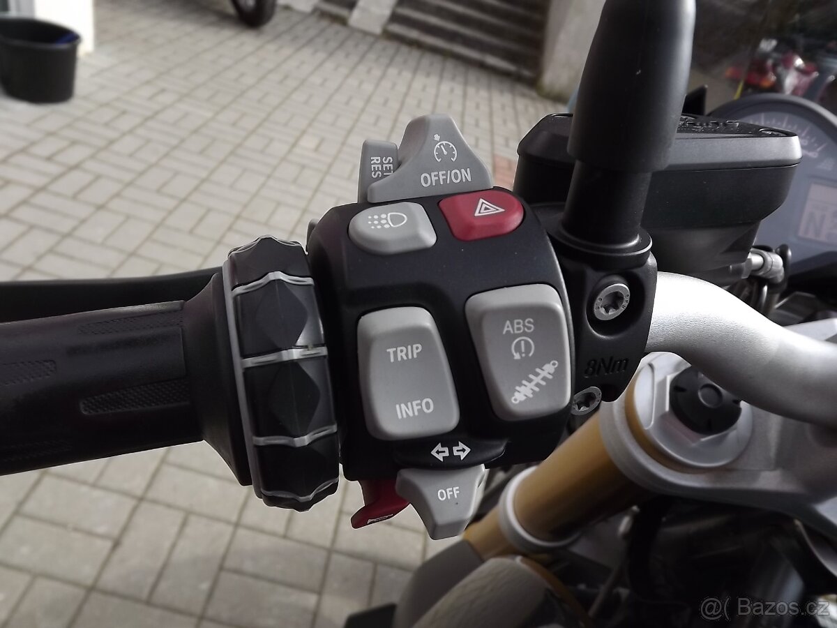 BMW R 1200R LC - 8