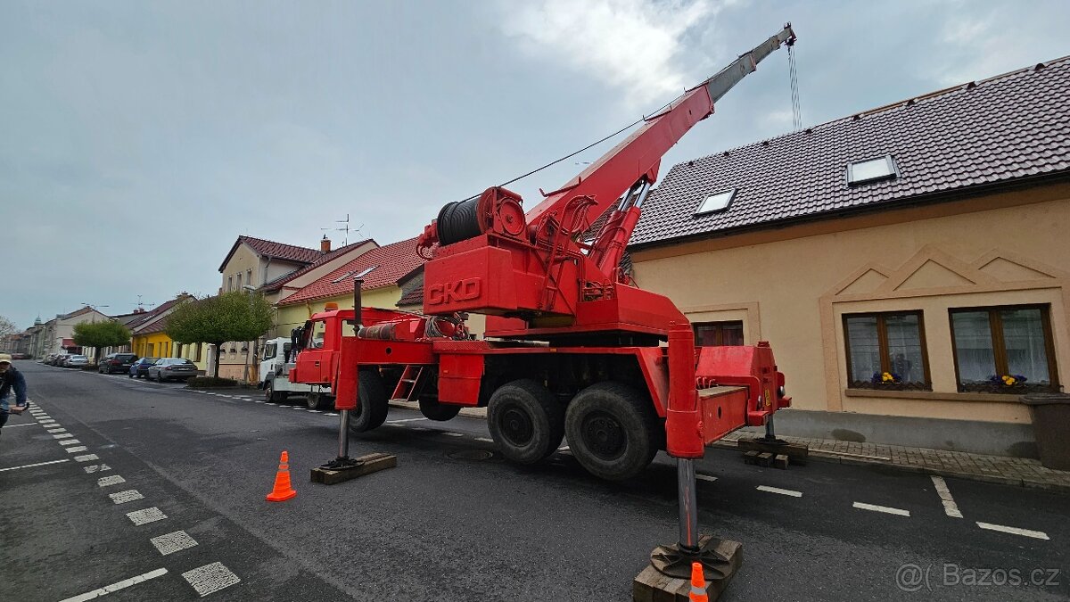 Jeřáb Tatra AD28 - 8