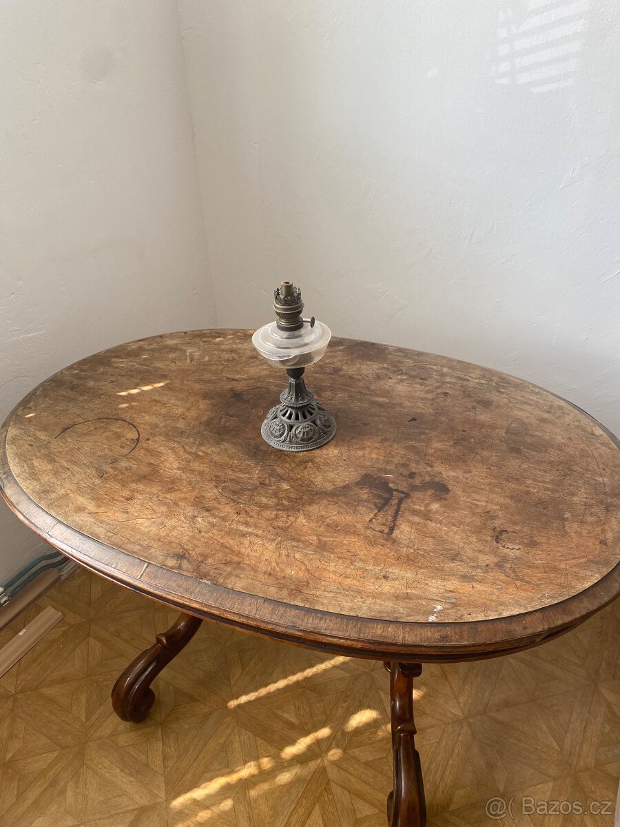 Starožitný nábytek - 8