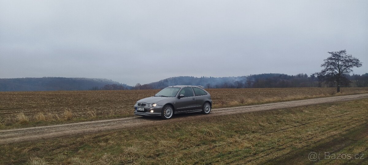 2002 MG ZR - 8