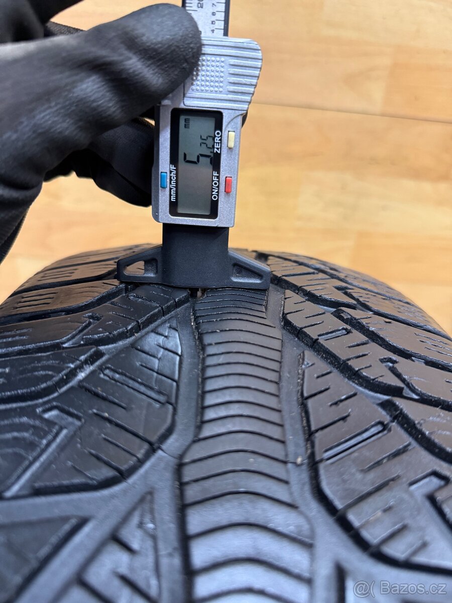 Zimní pneu 215/60/16 - 8