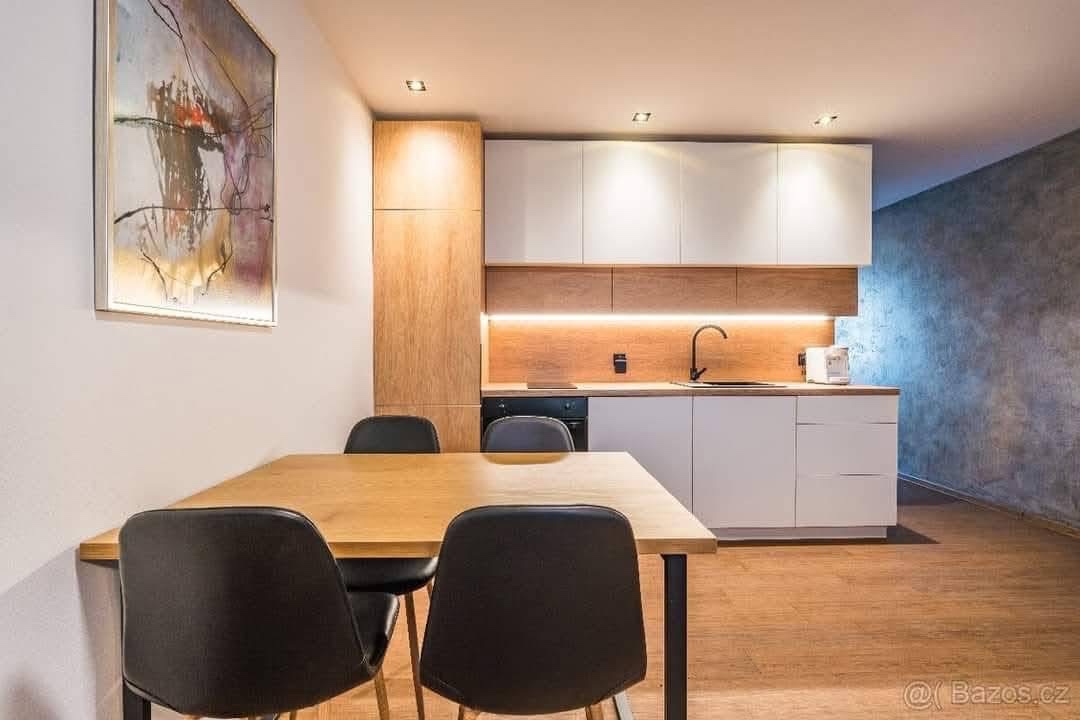 Pronájem bytu 2+1 Kyjov - 8