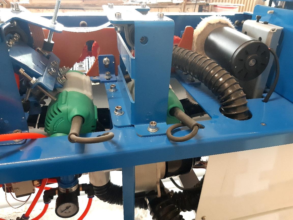 Olepovačka na ABS hrany s ořezáváním pro malé provozovny. - 8