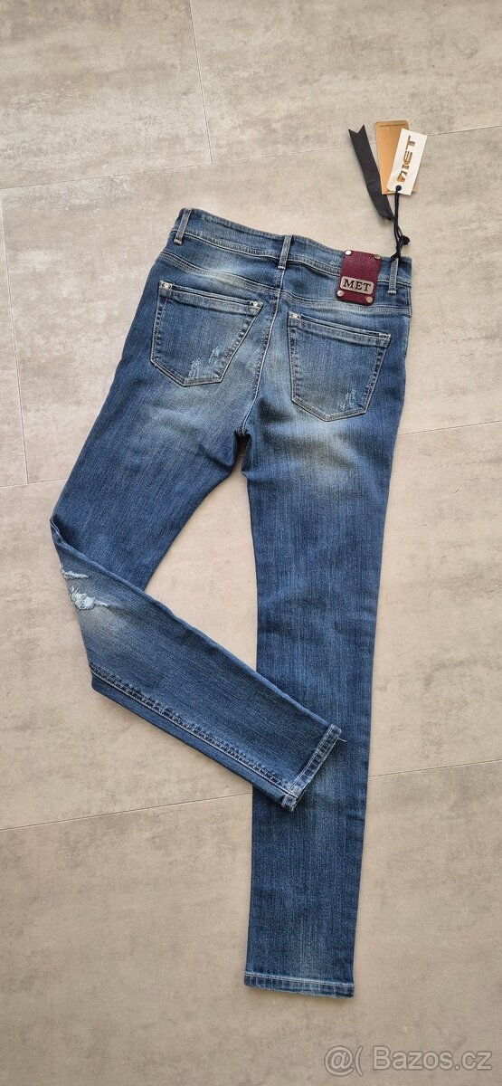 Elegantní trhané džíny Met - 8
