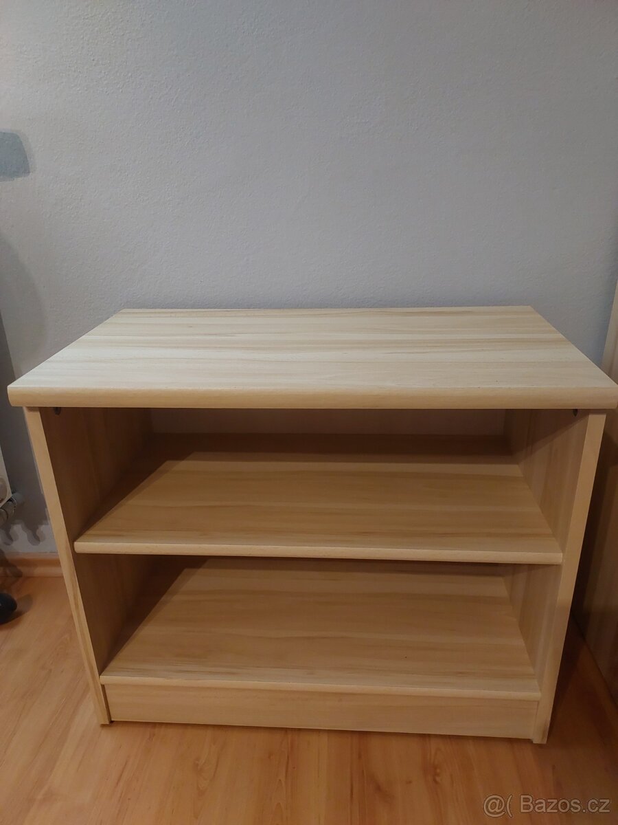 Sestava dětského pokoje včetně postele, skříní, psac. stolu - 8