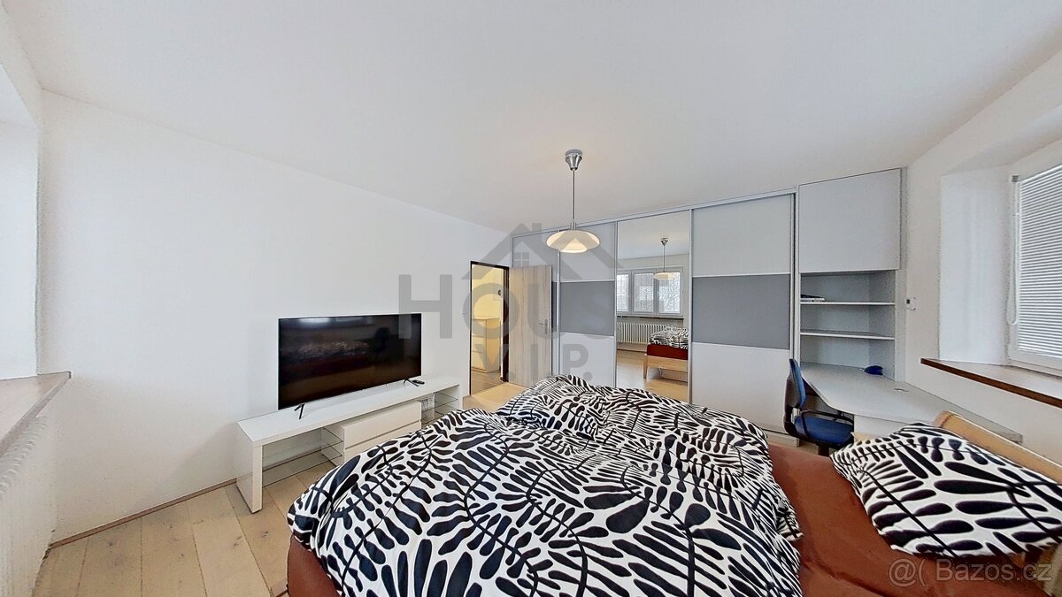 Prodej bytu 3+kk po rekonstrukci, se zahradou, Praha 6 - Ruz - 8