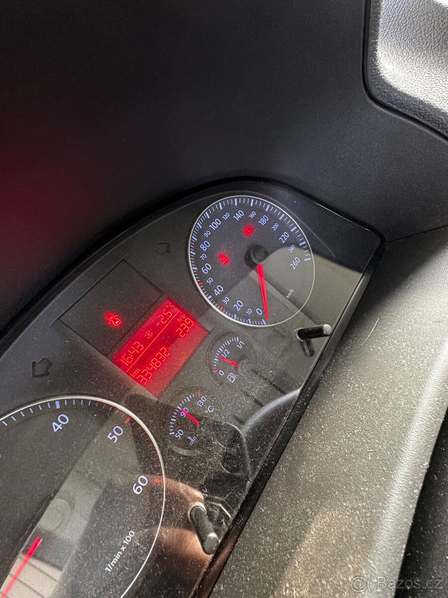 Caddy life 1.9 tdi 77kw 2010 - 8