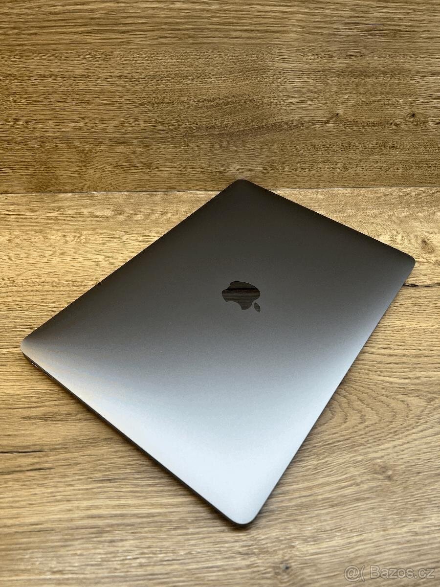 Apple MacBook Air 2020 - 8