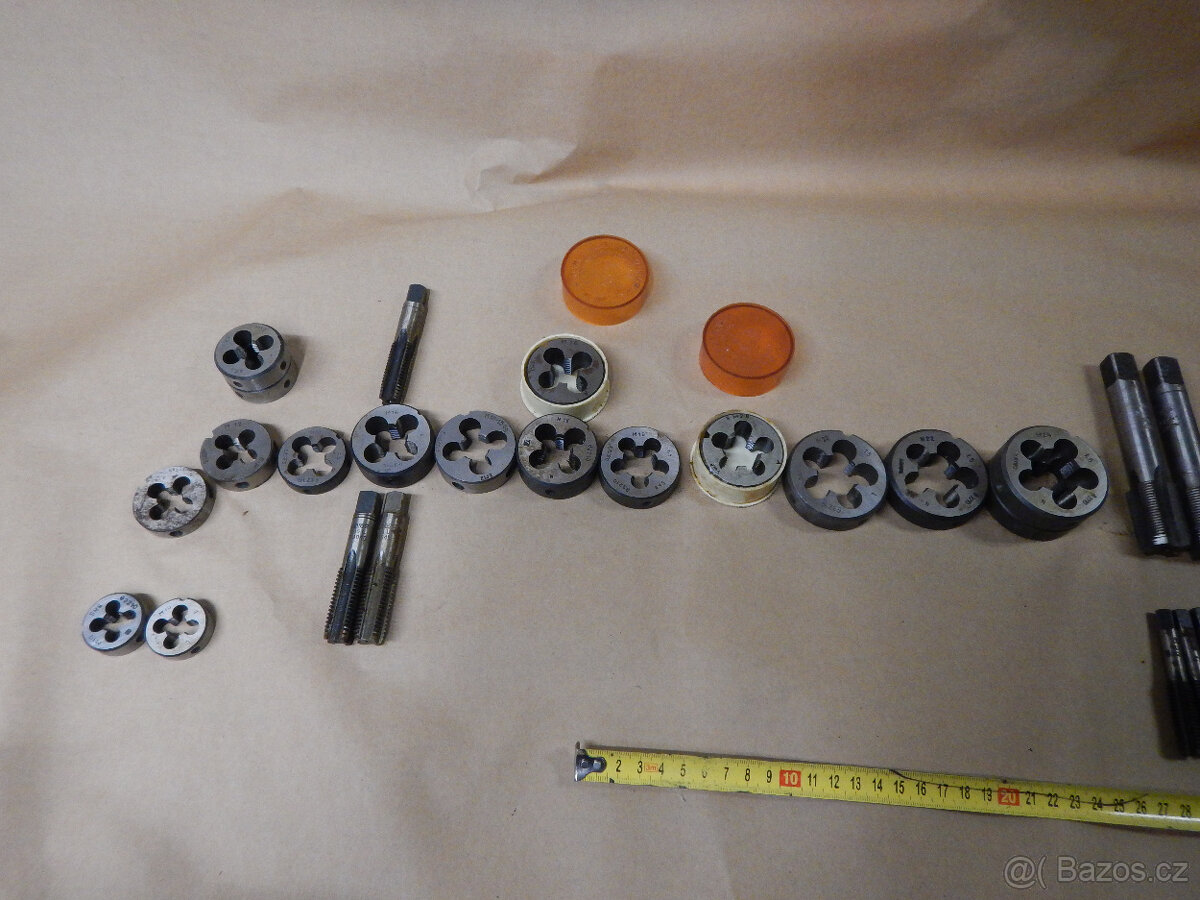 prodám vybavení dílny - 8