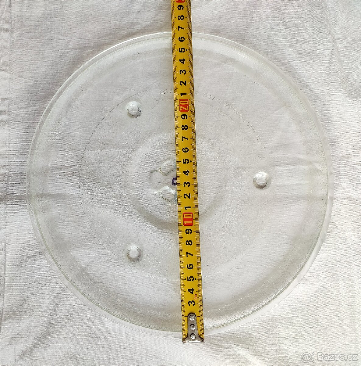 nůž,obal,váha kuchyň.do 5 kg 50,- talíř do MW 26,5 cm 100,- - 8