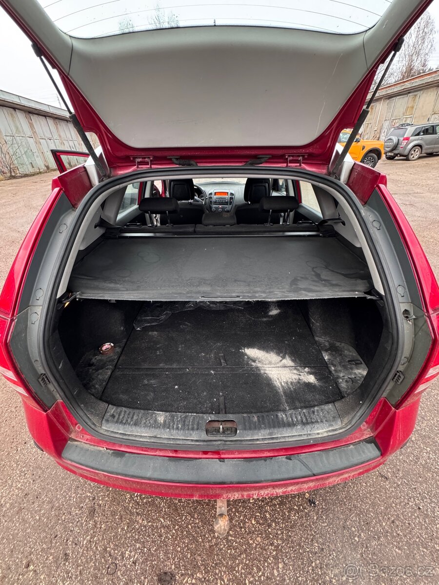 Kia Ceed 1.6 CRDI - 8