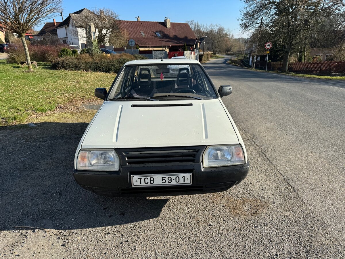 Škoda favorit - 8