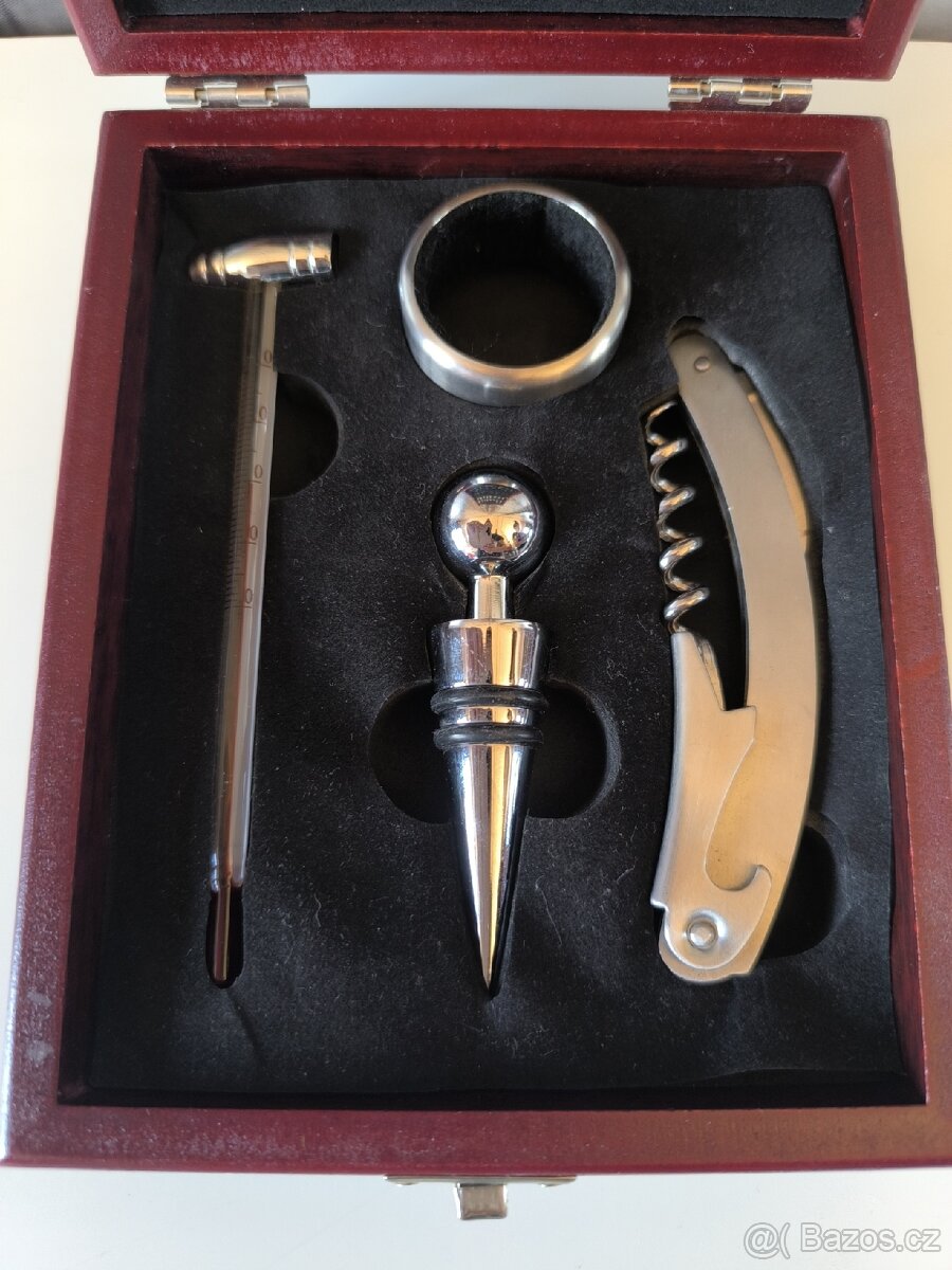 Šachy + sada na víno v dárkové krabičce - 8