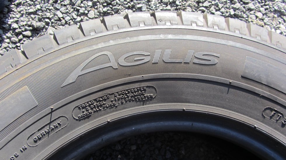 Letní pneu 215/70/15c Michelin - 8