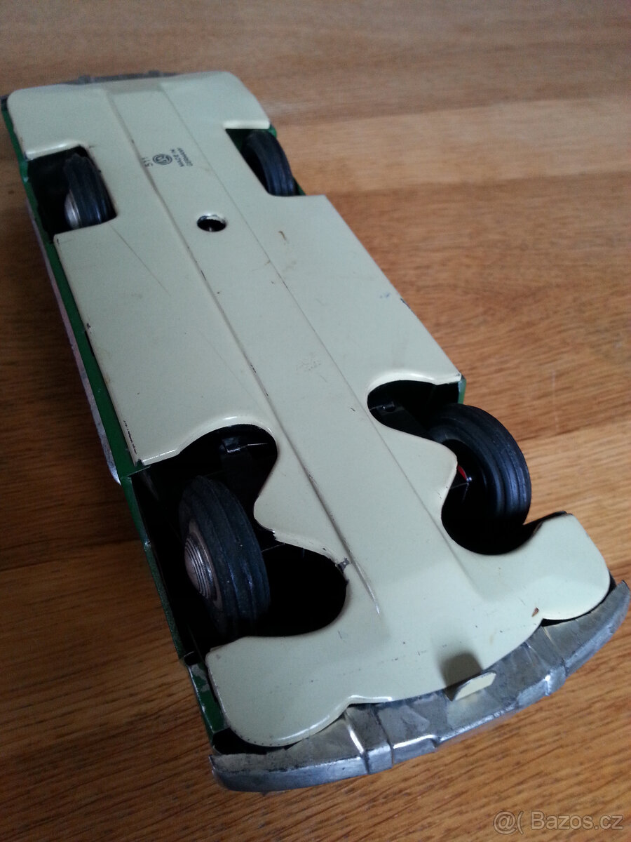 Plechové autíčko - 8