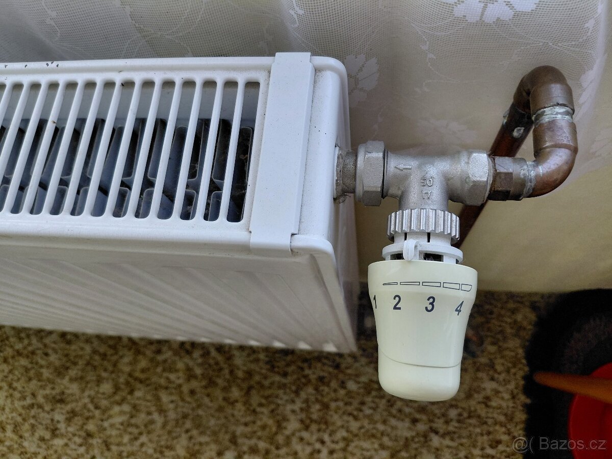 Dva deskové radiátory - 8