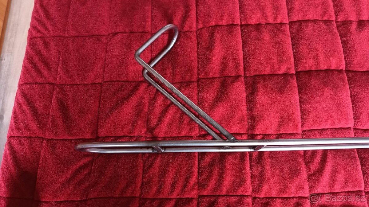 Prodám rybářské vidličky, nový rybářský prut Daiwa. - 8