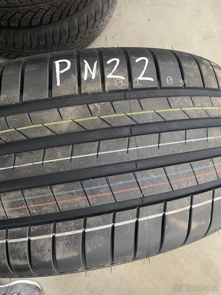 Originální nové pneu Bridgestone 285/35R22 106Y č.PN22 - 8