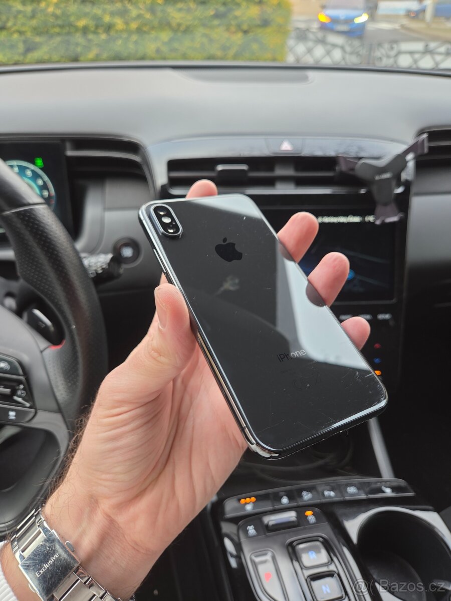 Apple iPhone X 64GB Space gray - baterie 80% - 8