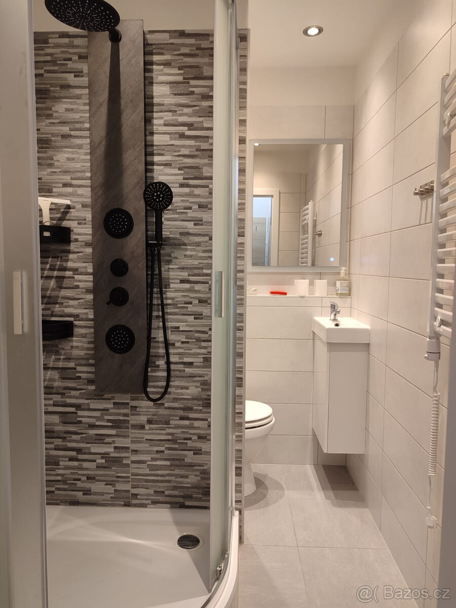 Pronájem bytu 2+kk s lodžií, 43m2, Hrádek, Ke Stadionu - 8