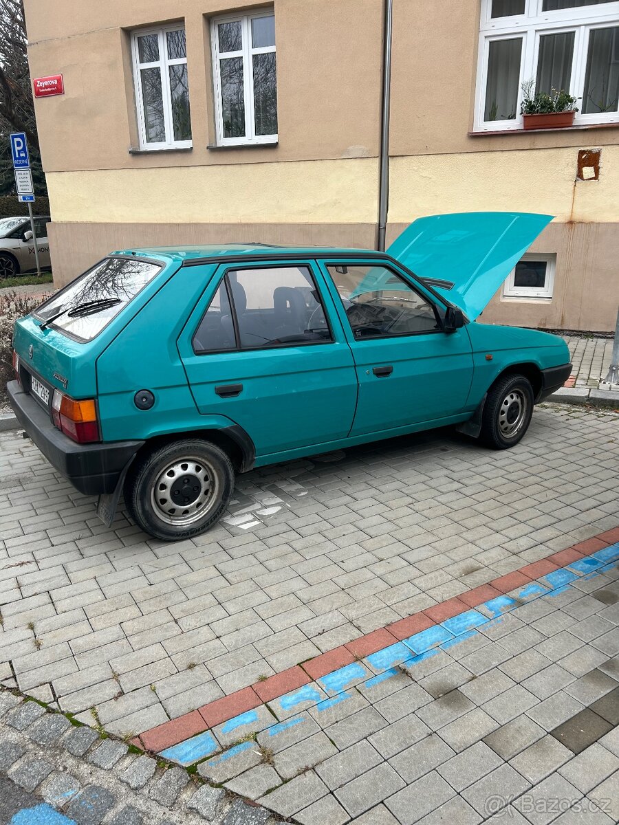 Škoda Favorit LX 1.3- po dědovi, zachovalý stav, bez koroze - 8