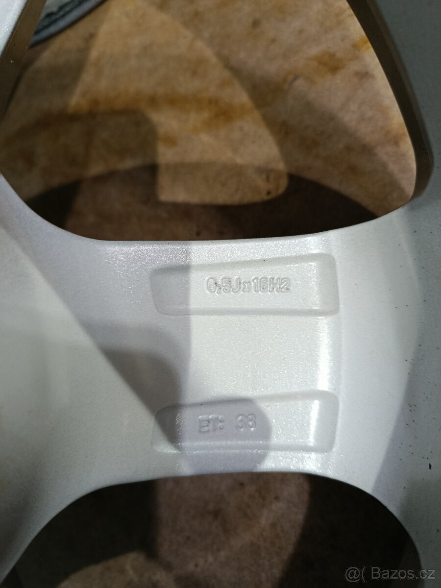 Alu 16" 5x114,3 6,5J et38 RC - 8