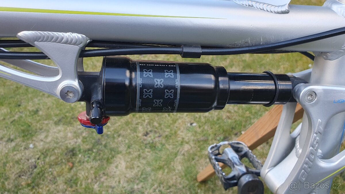 celoodpružené Ghost ASX - 8