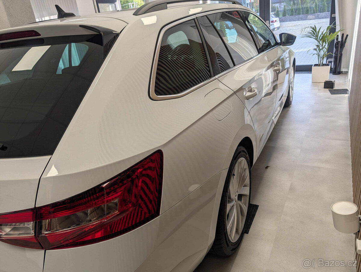 Škoda Superb 2,0 TDI STYLE - 8