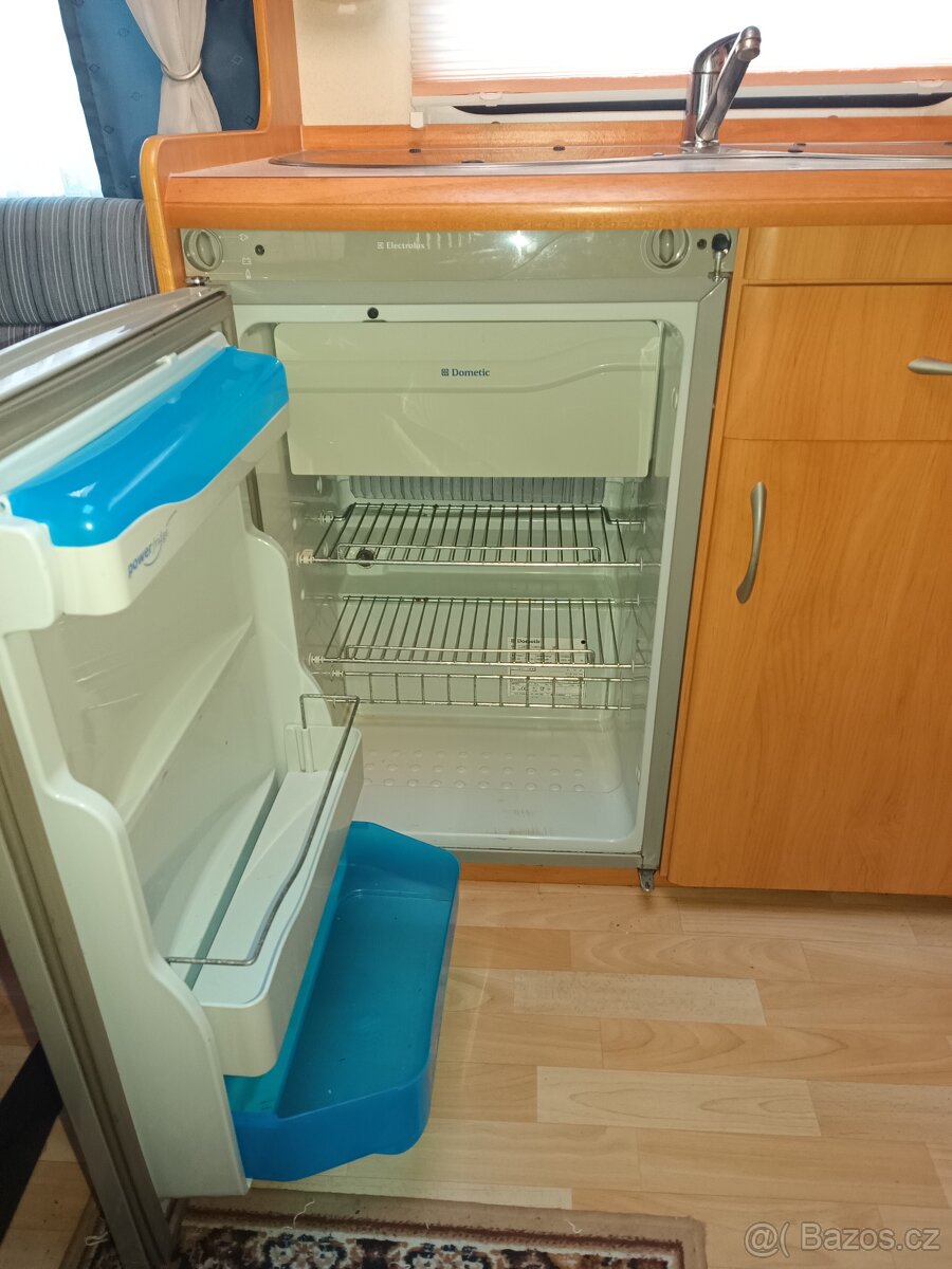 Prodám obytný přívěs Hobby - 8