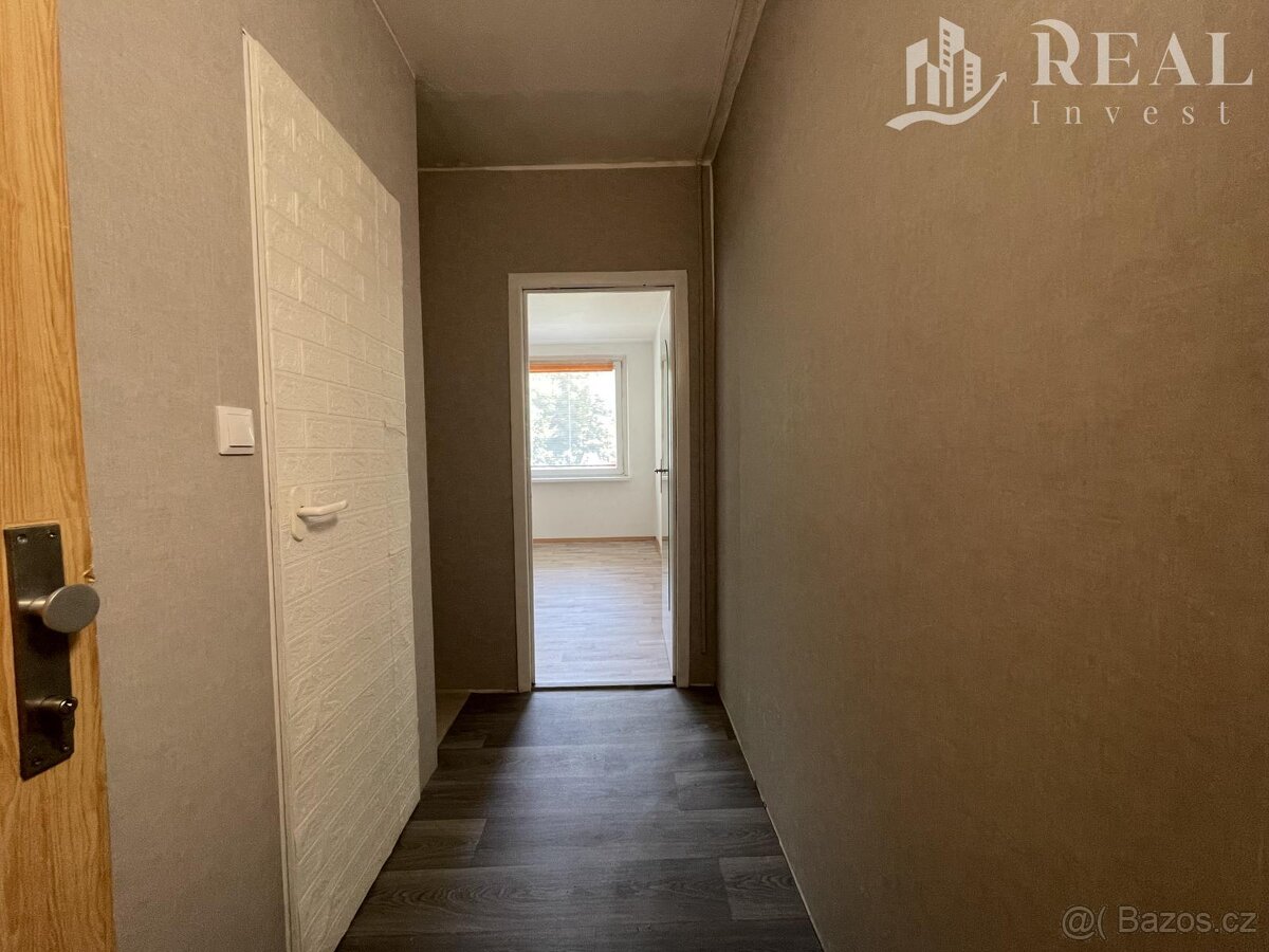 Pronájem, byt 1+kk, 32 m2, DV, Teplice, ul. Krušnohorská - 8