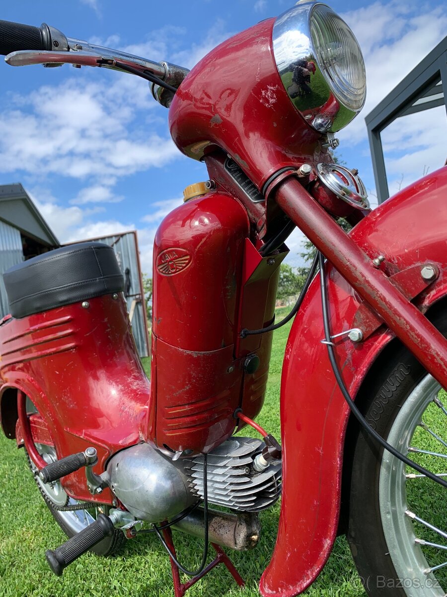 Jawa 555, kráska z 60. let - 8