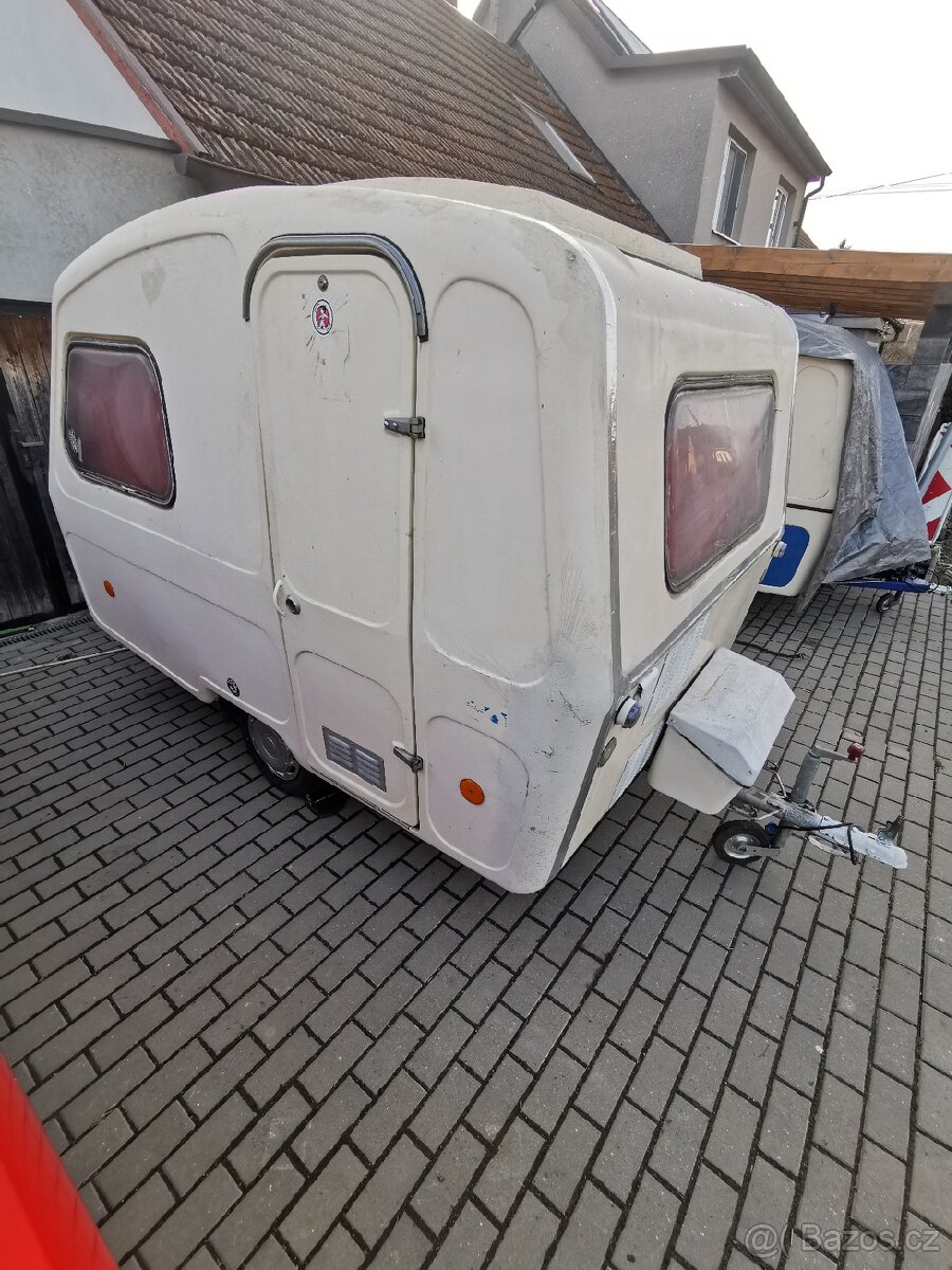Polsky karavan N126, Polak N126, Lednice, Naftové topeni - 8