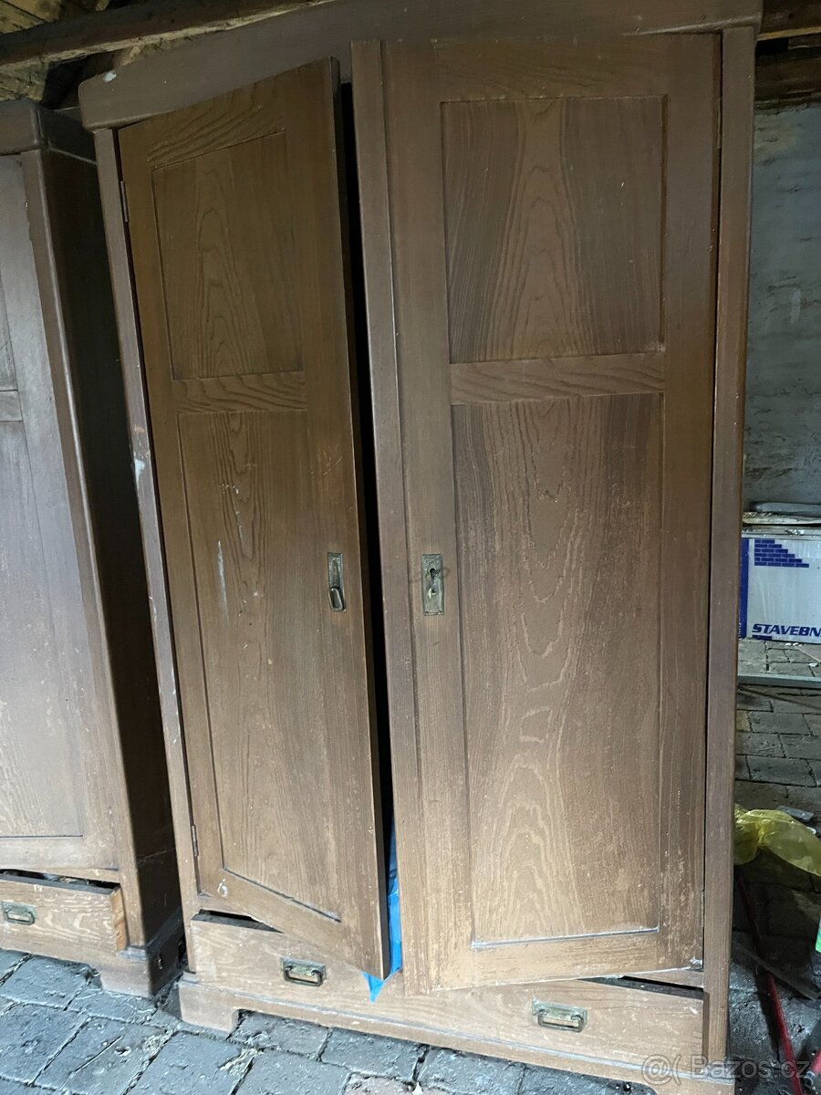 Starožitný nábytek - 8