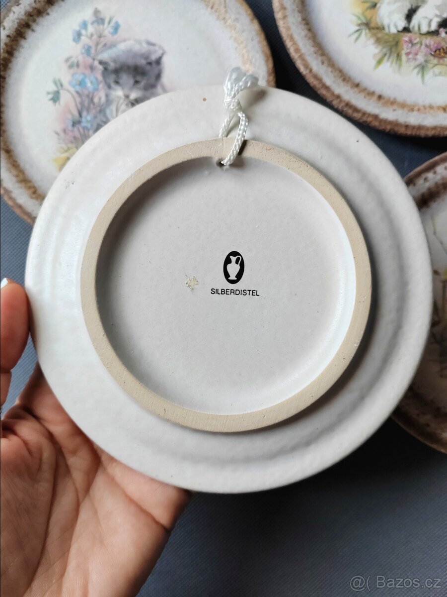 Nádherná sada dekorativních keramických talířů "Koťata" - 8