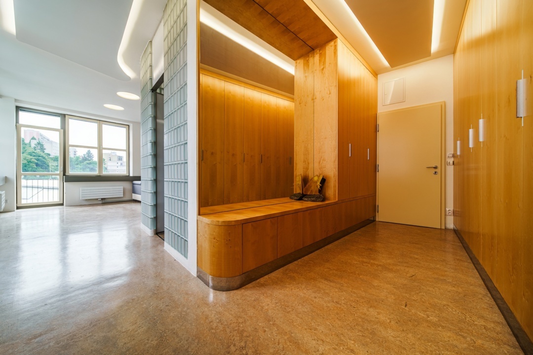 Administrativní budova Adamov u Brna 2325m2 - 8