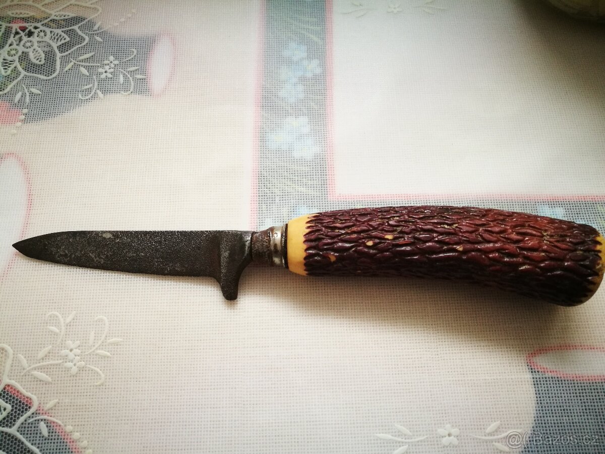 Starý lovecký nůž - 8