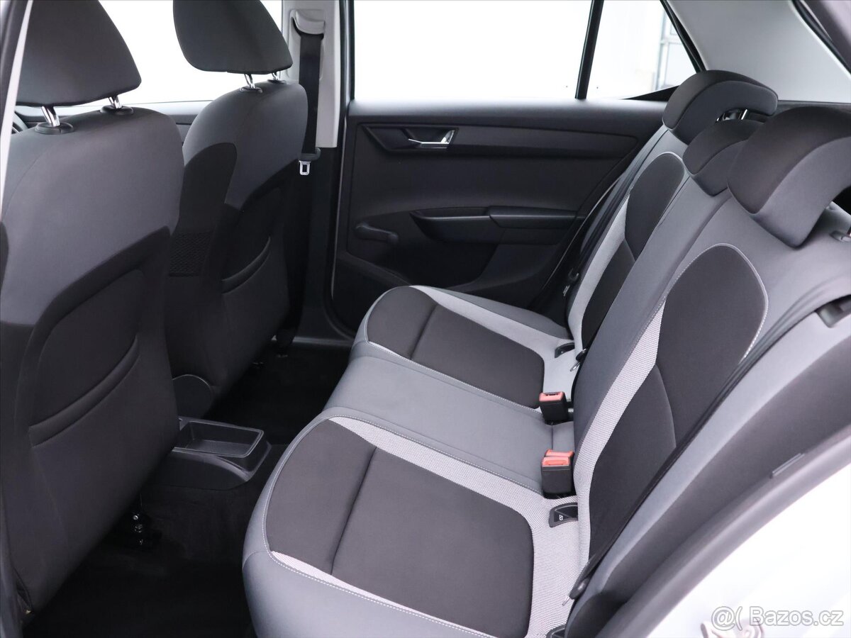 Škoda Fabia 1,4 TDI 66kW Ambition DSG CZ (2015) - 8