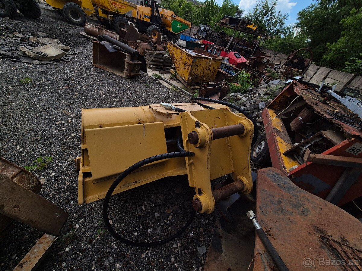 JCB JS130LC PÁSOVÉ RYPADLO - 8