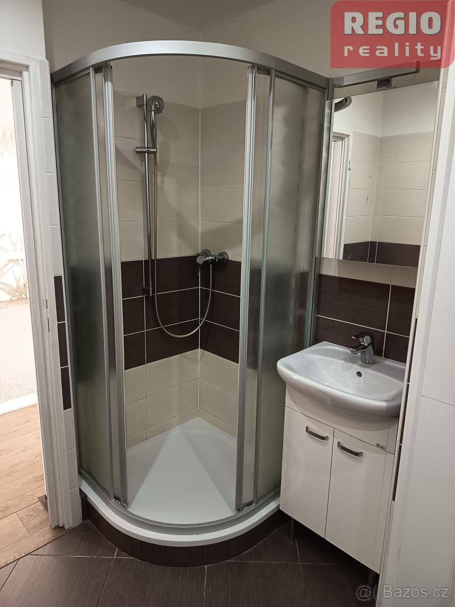 REZERVOVÁNO - Pronájem velmi pěkného bytu s balkonem ve Frýd - 8