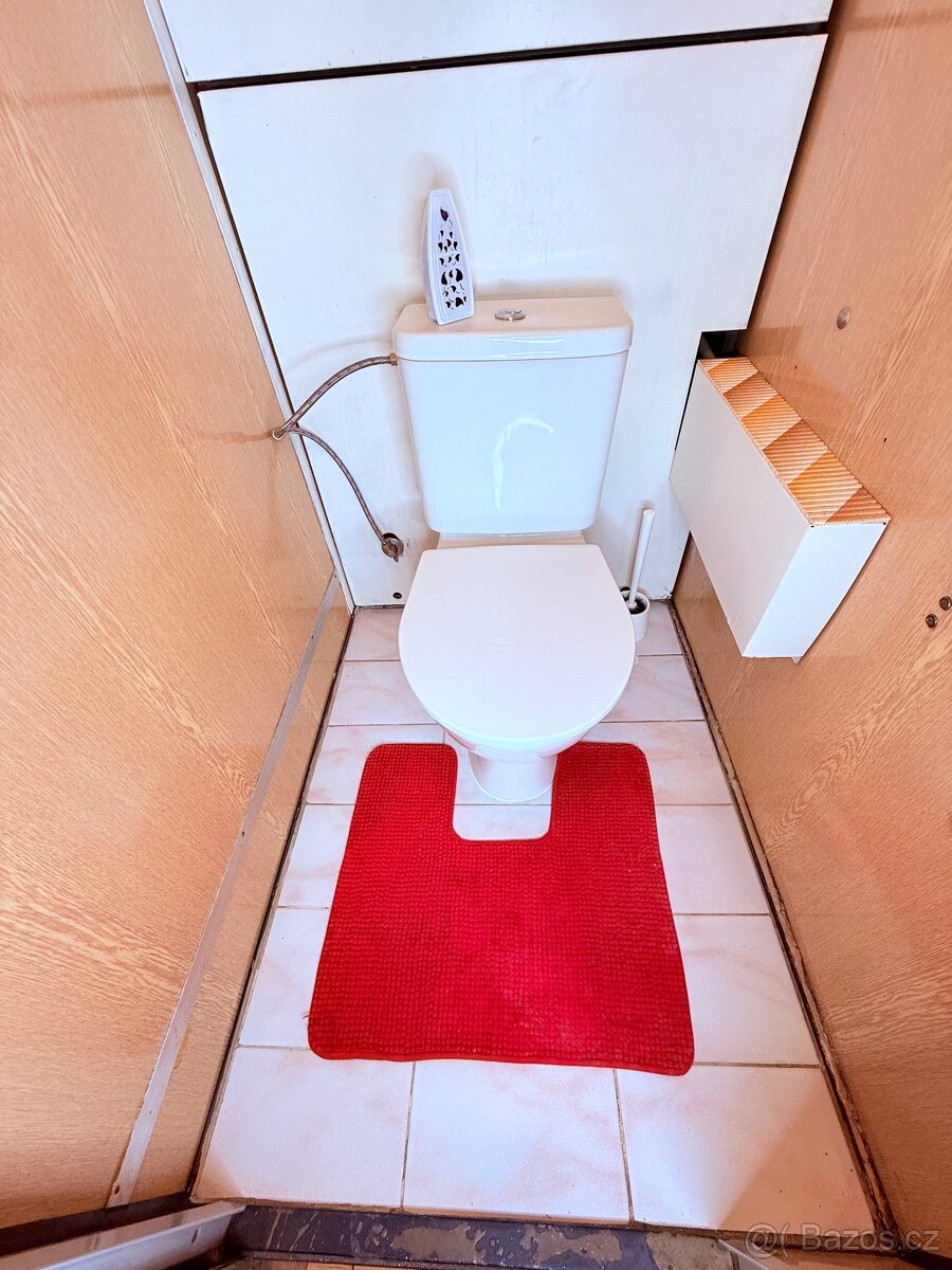 Prostorný a světlý byt 3+1 s balkonem v klidné části Volar - 8