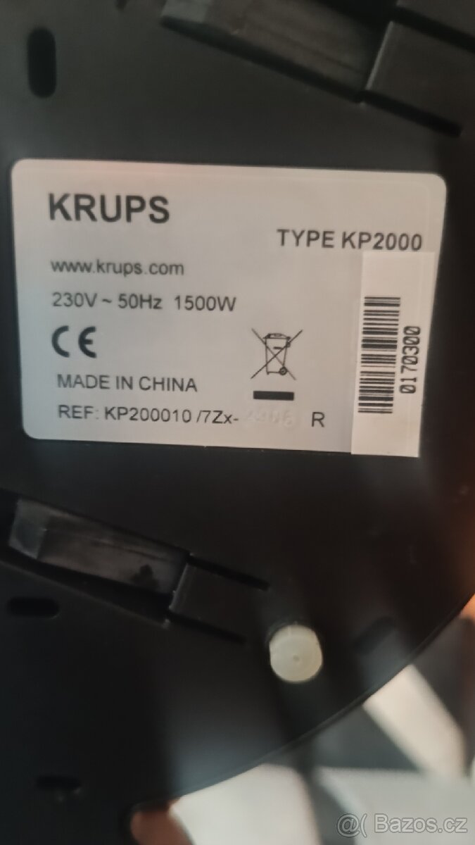 Prodám kávovar na kapsle KRUPS DOLCE GUSTO - 8