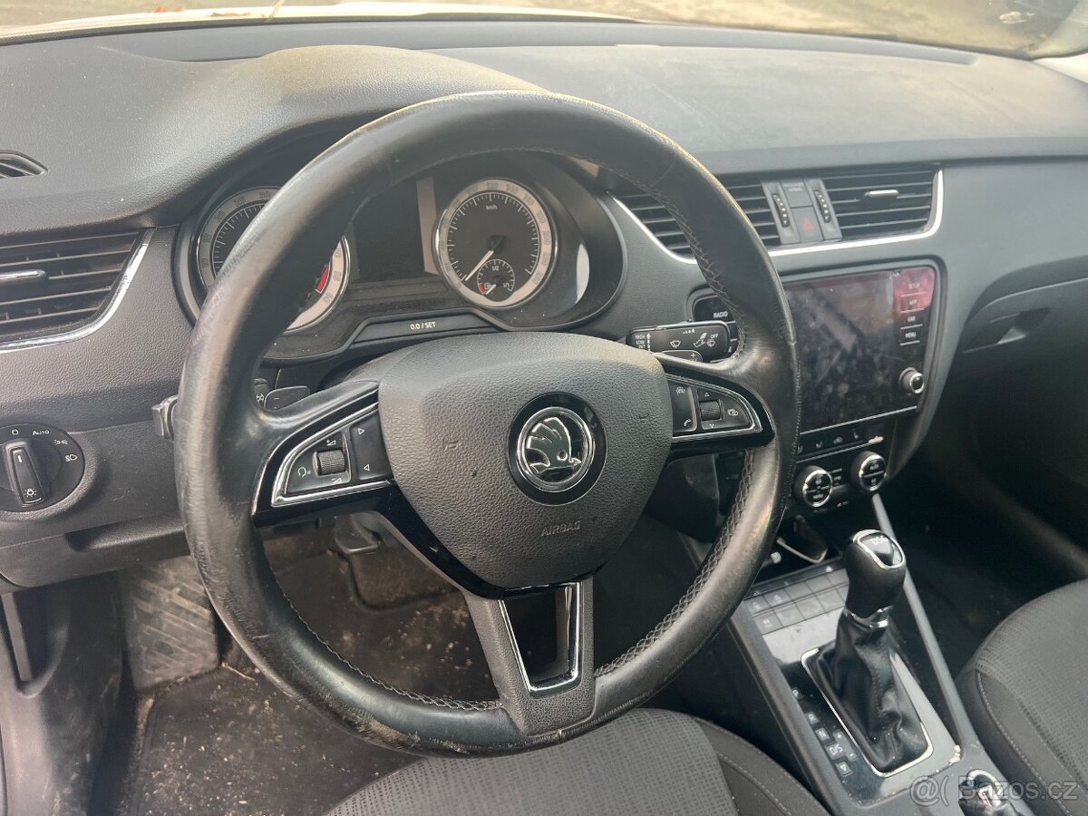 Dražba Škoda Octavia 1.6 TDi DSG Style 85 kW nepojízdná - 8