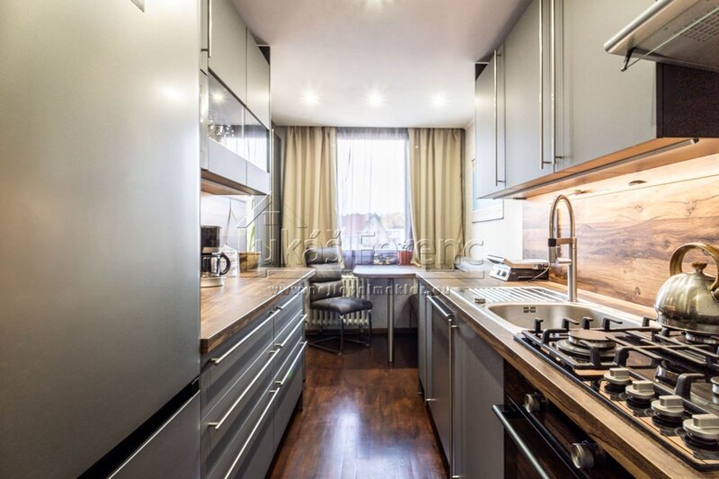 Prodej mezonetového bytu, dispozice 3+1/2xL, 74 m2, ul. Plze - 8