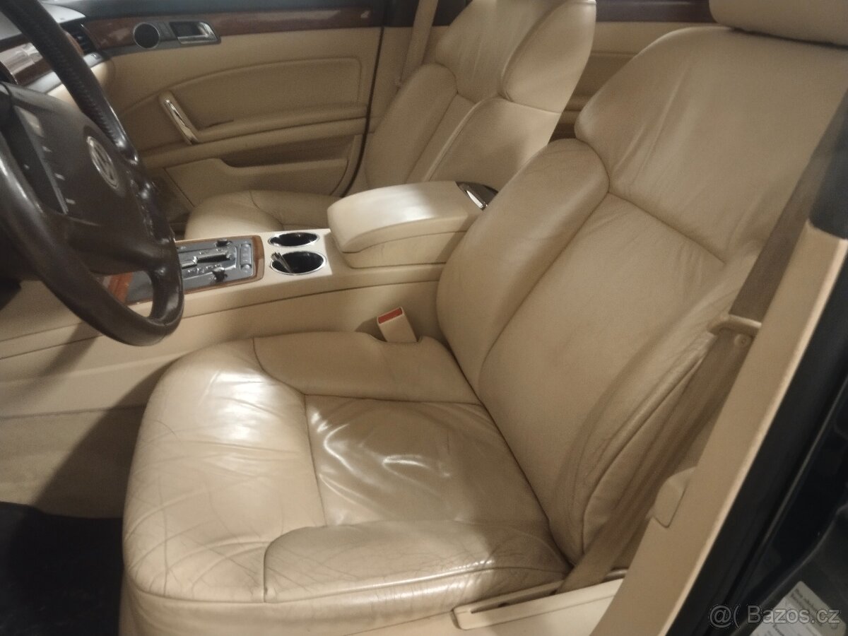 VW Phaeton 3,2 benzín 184kw,4x4 auto na dily - 8