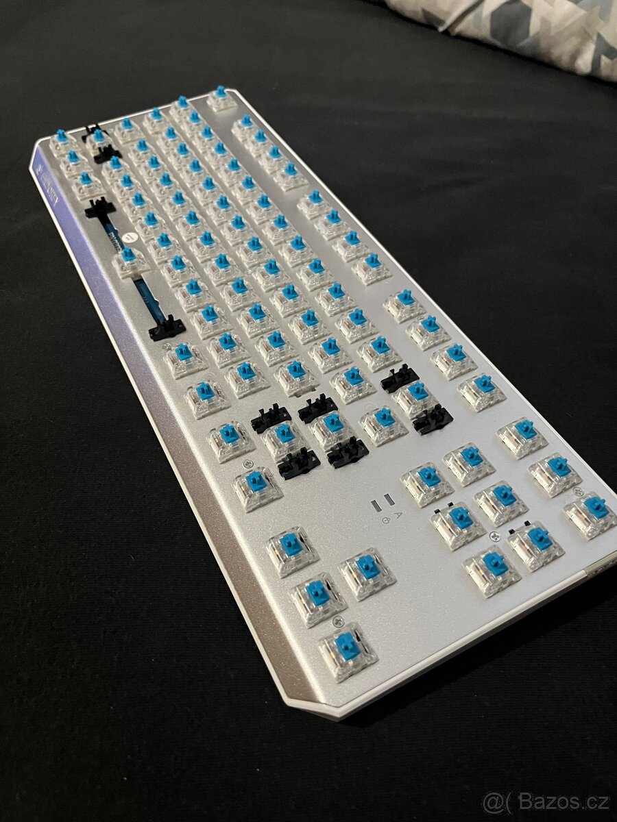 Endorfy Thock TKL pudding onyx white blue - 8