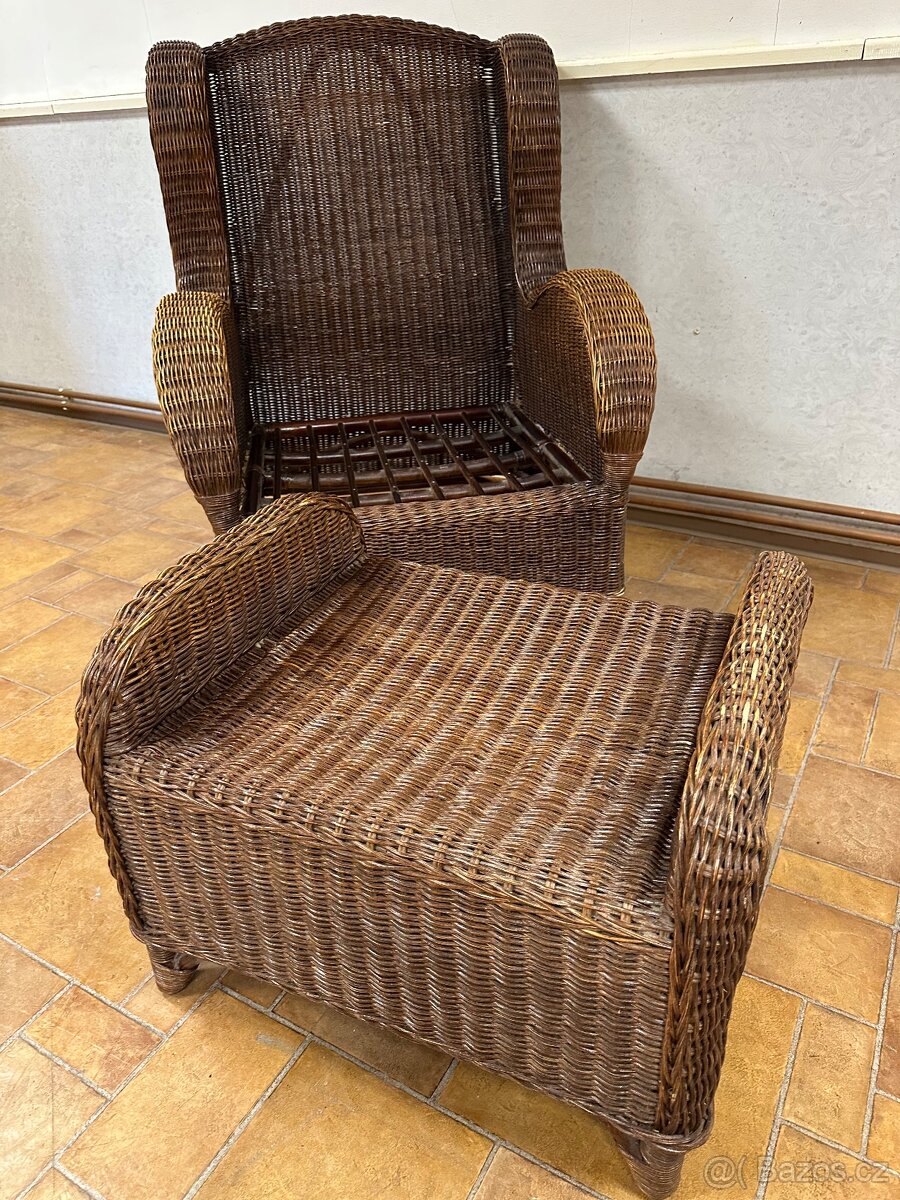 RATANOVÉ KŘESLO S PODNOŽNÍKEM - 8