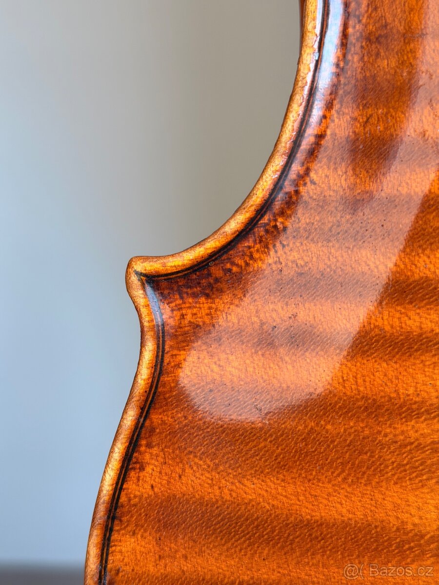 Krásné staré housle - 8