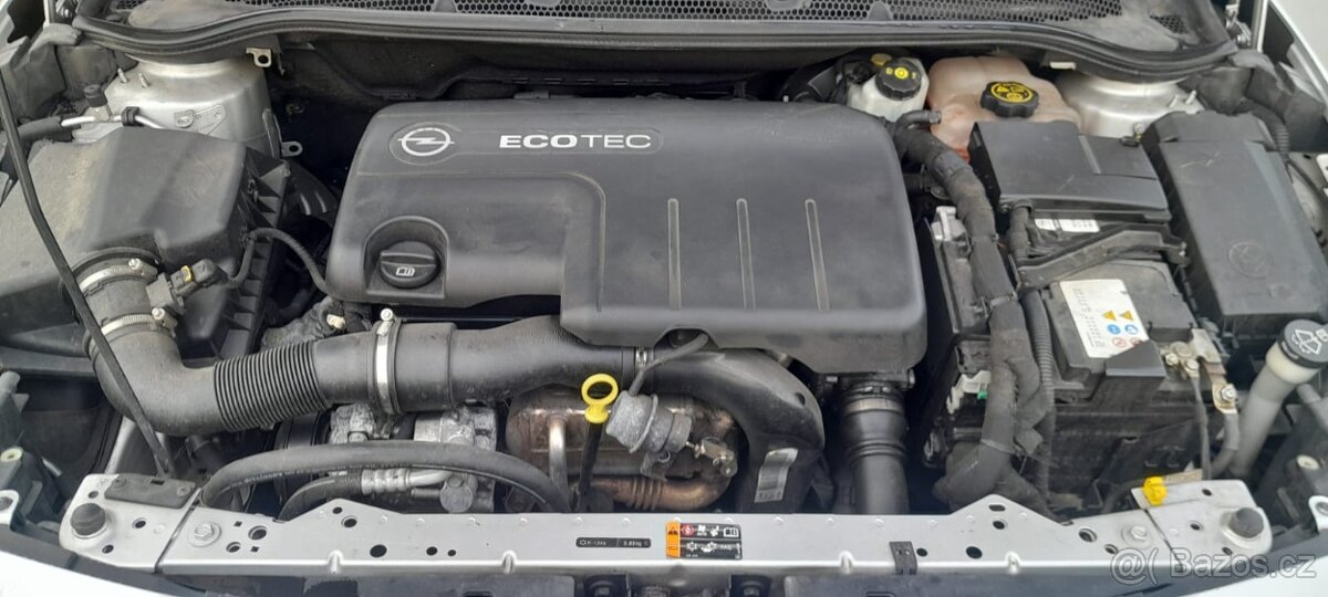 Opel Astra sport tourer - 8