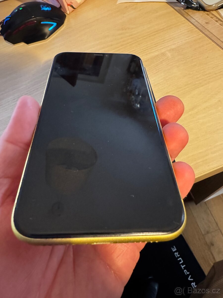 Iphone 11 64gb krasny stav - 8