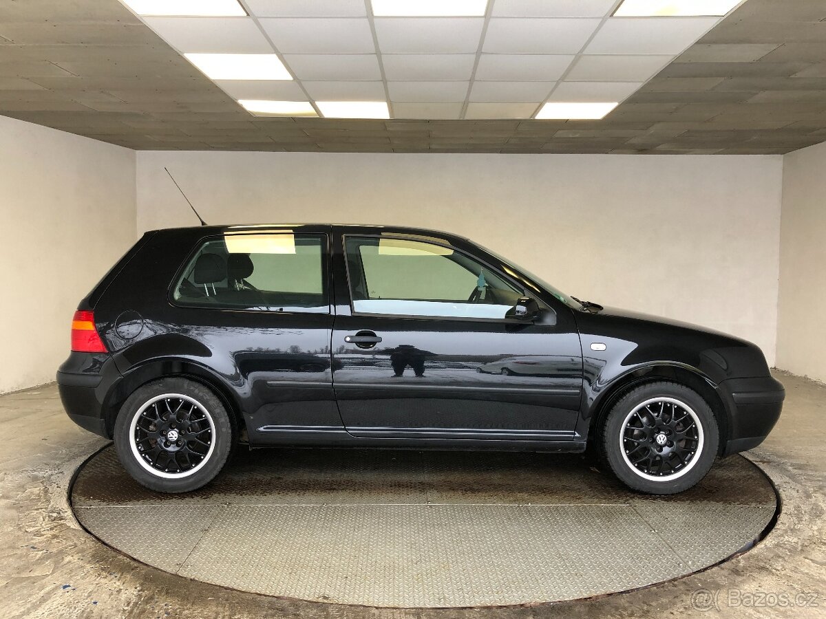 VOLKSWAGEN GOLF 1.4 16V - 8